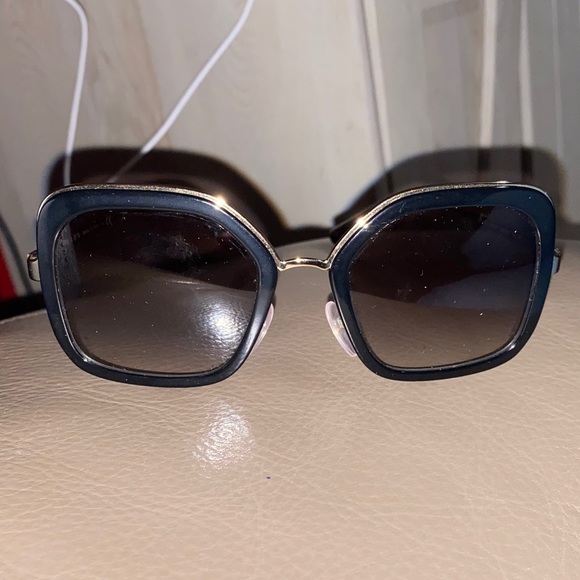 Prada sunglasses - Picture 1 of 2